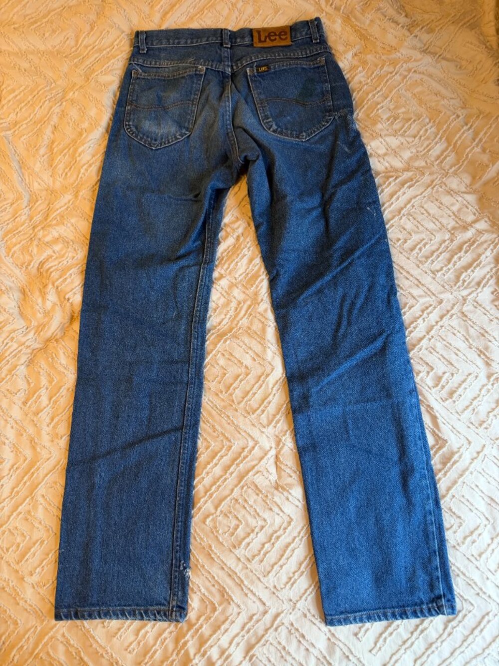 Vintage 80s or 90s Lee Jeans - Distressed/Thrashed - Made in USA - 32 x 34 - Picture 2 of 8